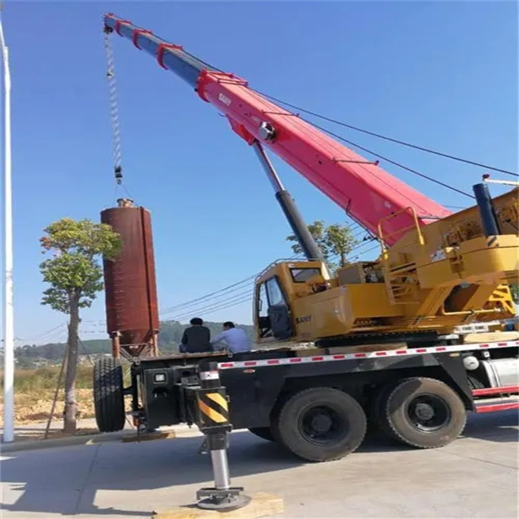 硚口专业吊车租赁多少钱