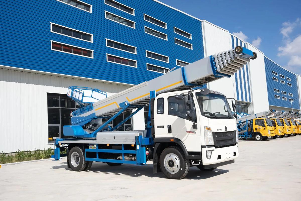 硚口出租云梯车高空作业车 建筑垃圾搬运